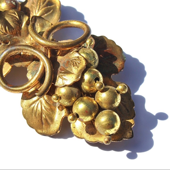 Antique Grape Cluster Brooch Gilt Brass Haskell Era - Picture 4 of 8